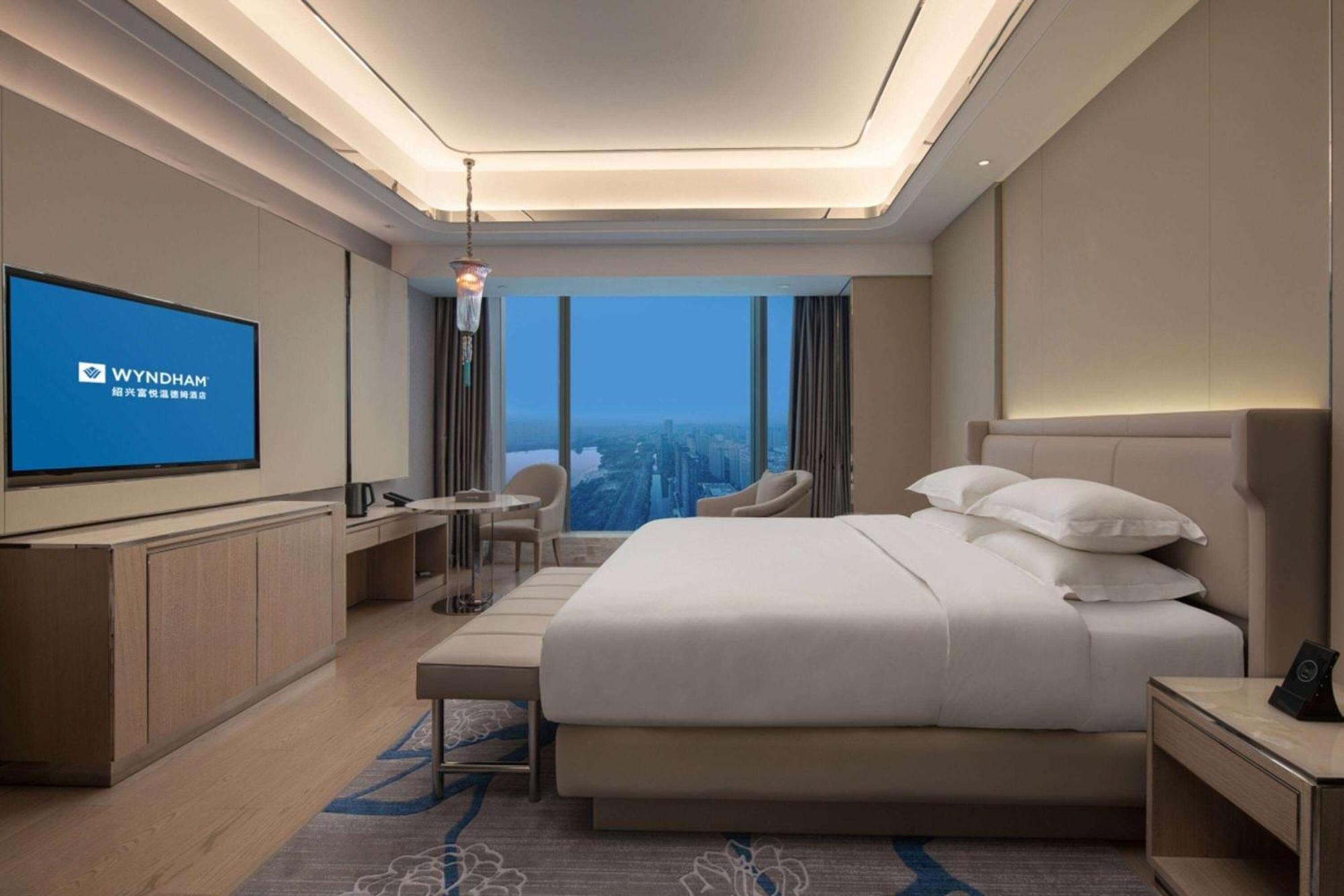 Wyndham Shaoxing Keqiao Hotel Exterior photo